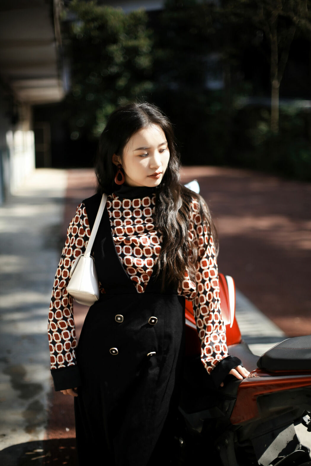 YiTuYu艺图语 Vol.10025 Wan Zi (27P)