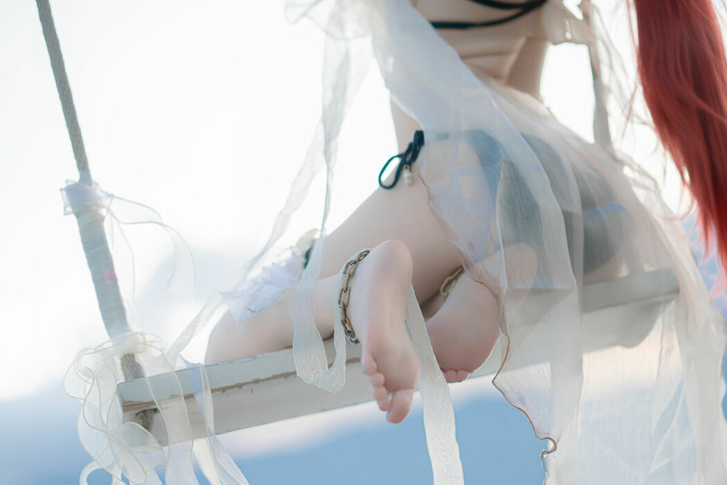 Coser@纸悦Etsu_ko – 2025年12月真爱特写包 (32P)