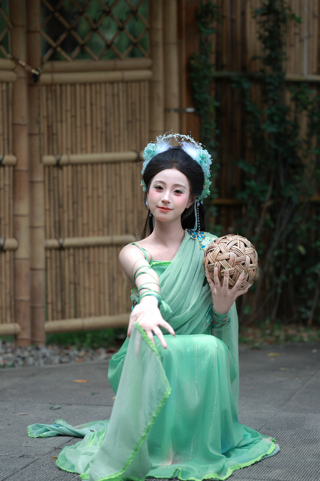 YiTuYu艺图语 Vol.10027 Xiao U (37P)