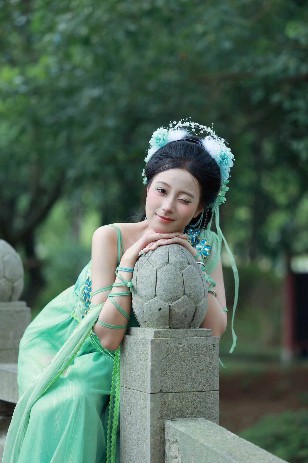 YiTuYu艺图语 Vol.10027 Xiao U (37P)