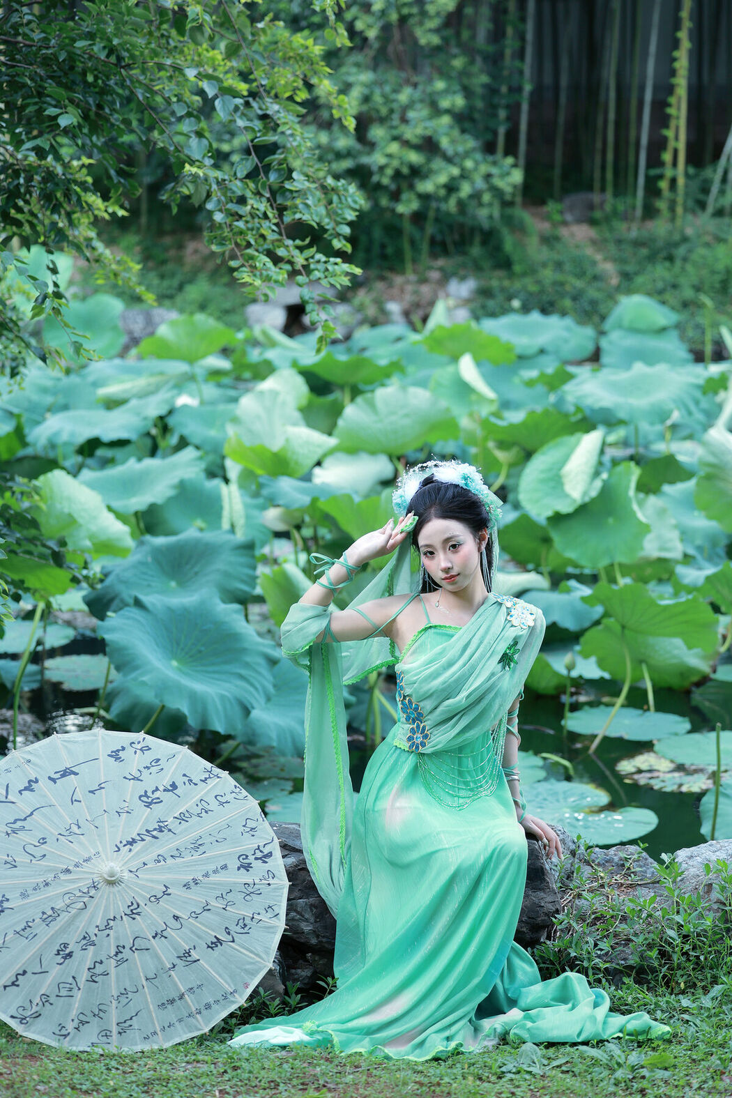 YiTuYu艺图语 Vol.10027 Xiao U (37P)