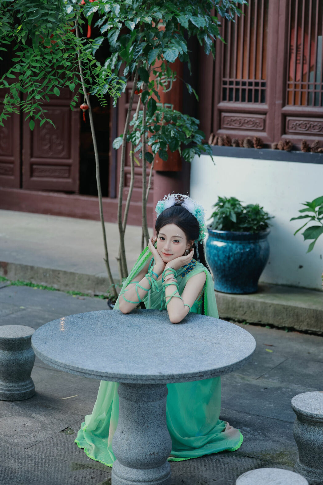 YiTuYu艺图语 Vol.10027 Xiao U (37P)