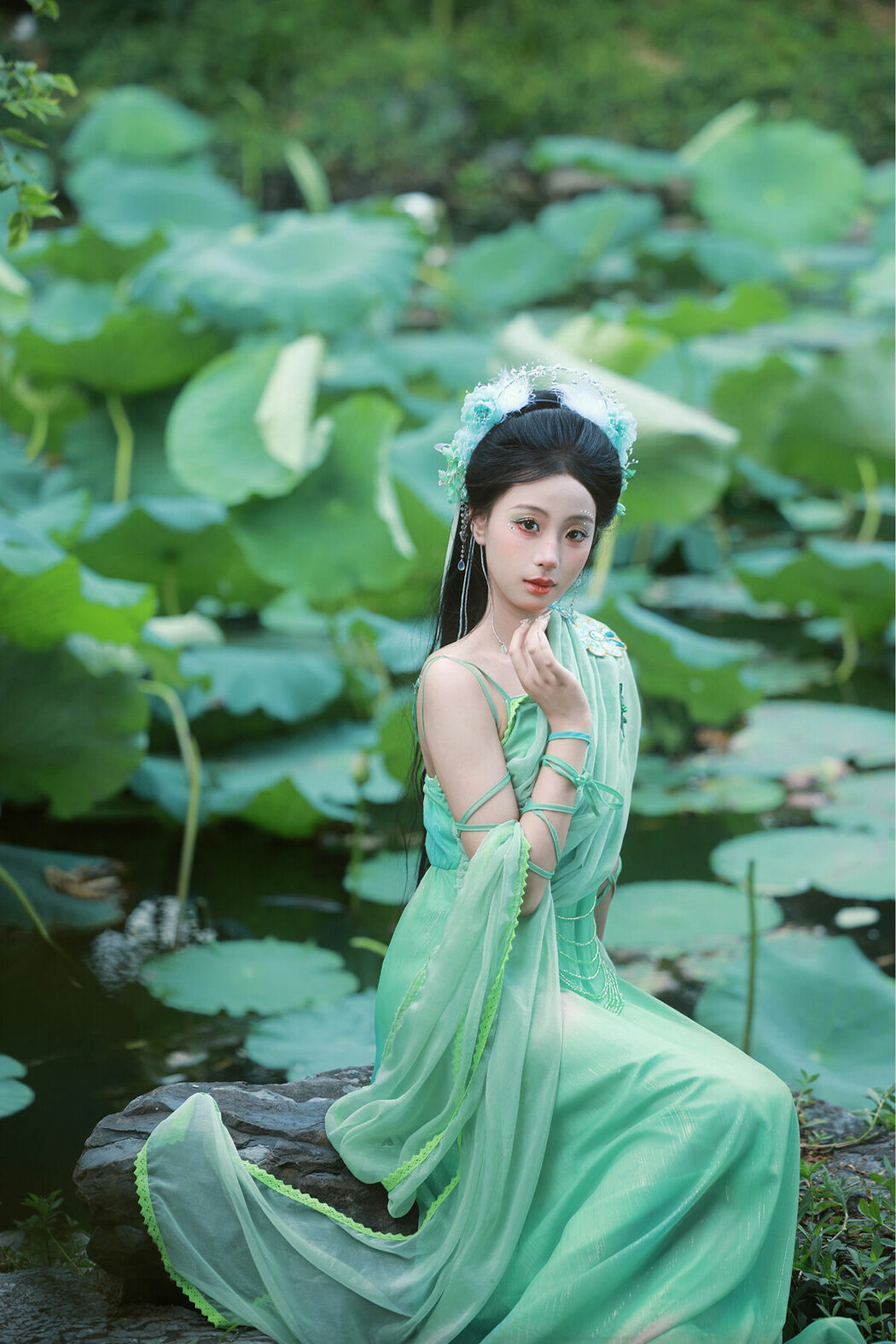 YiTuYu艺图语 Vol.10027 Xiao U (37P)