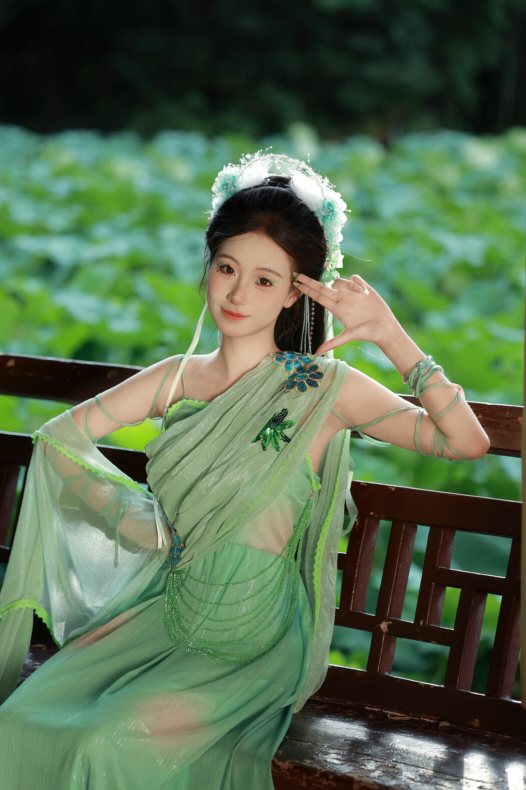 YiTuYu艺图语 Vol.10027 Xiao U (37P)