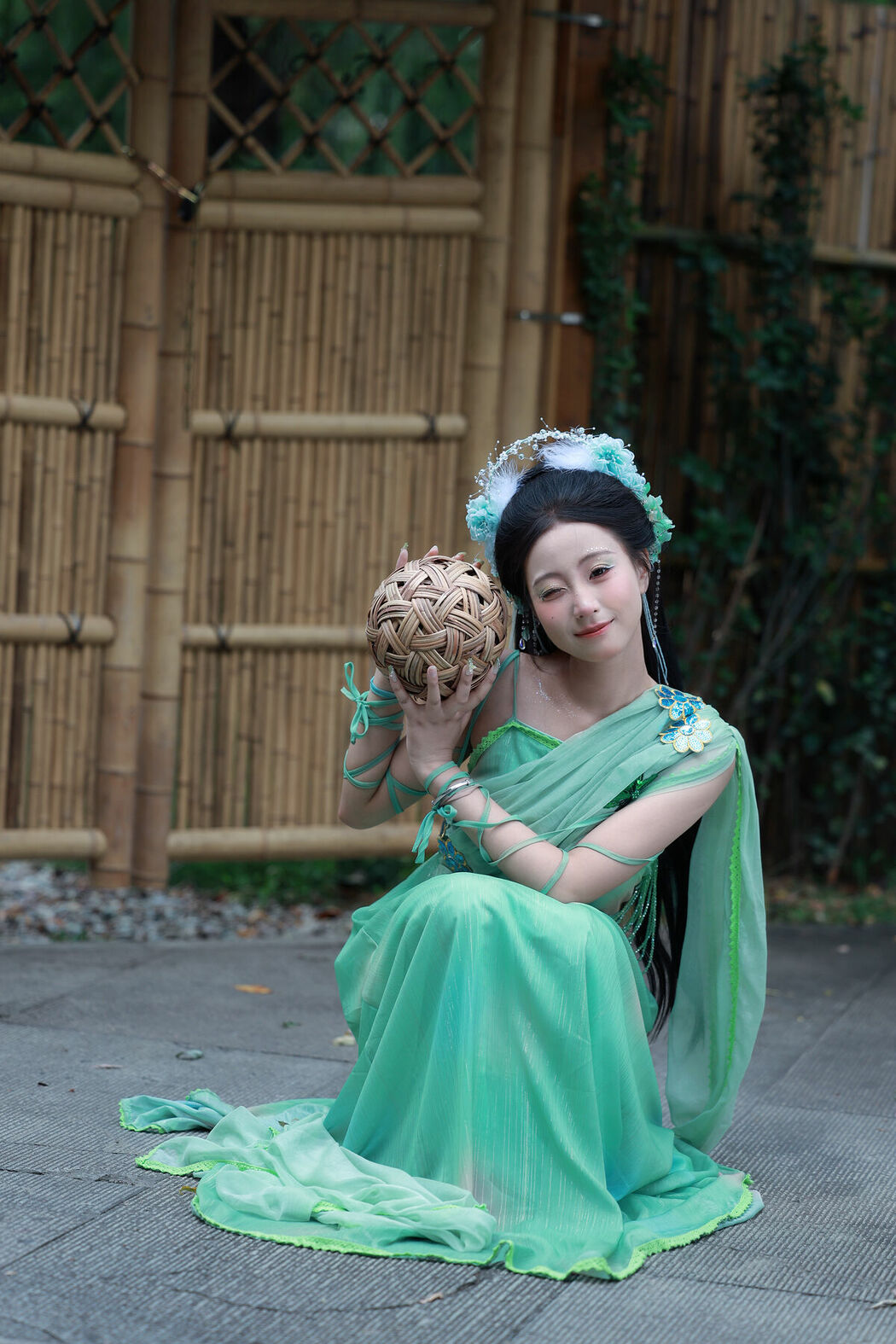 YiTuYu艺图语 Vol.10027 Xiao U (37P)