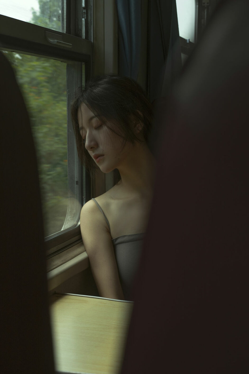 YiTuYu艺图语 Vol.10029 Yi Zhi Song Song (17P)