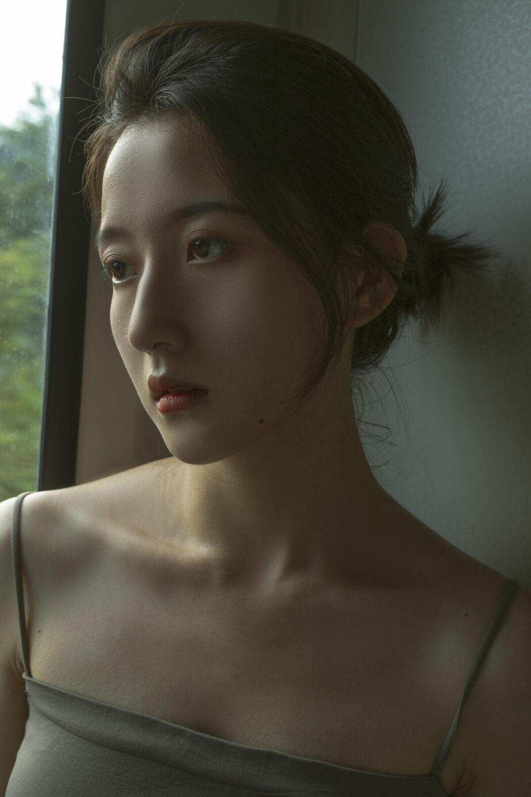 YiTuYu艺图语 Vol.10029 Yi Zhi Song Song (17P)