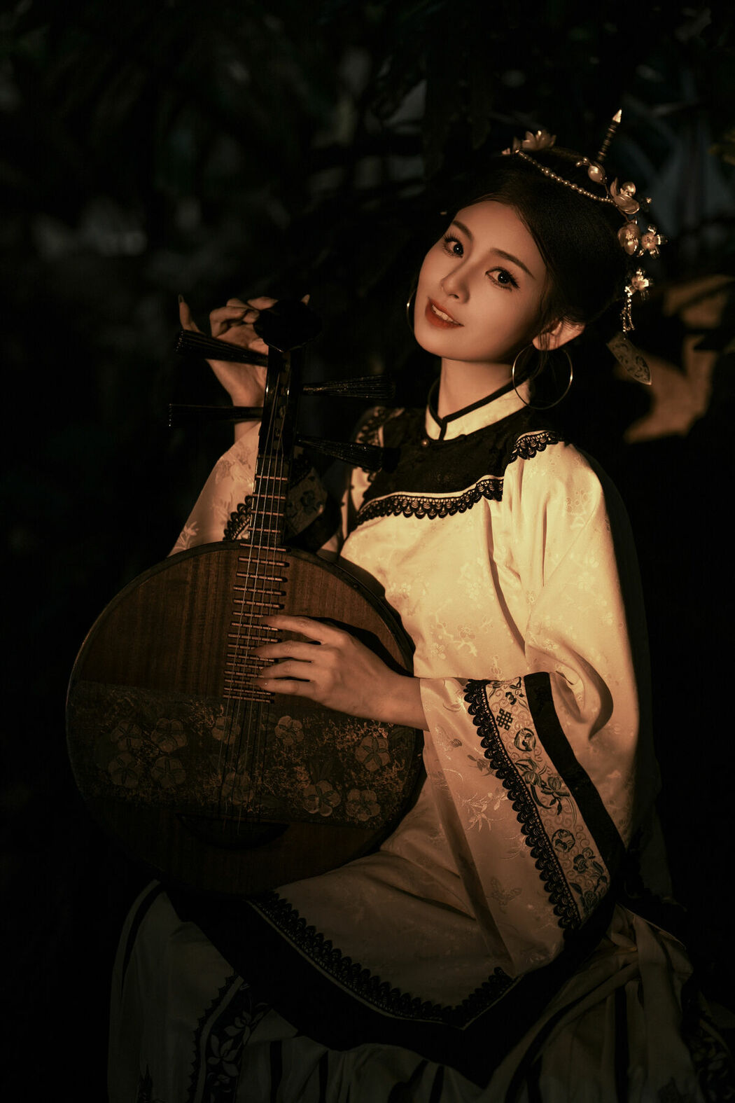 YiTuYu艺图语 Vol.10030 Luo Ning Tang (28P)