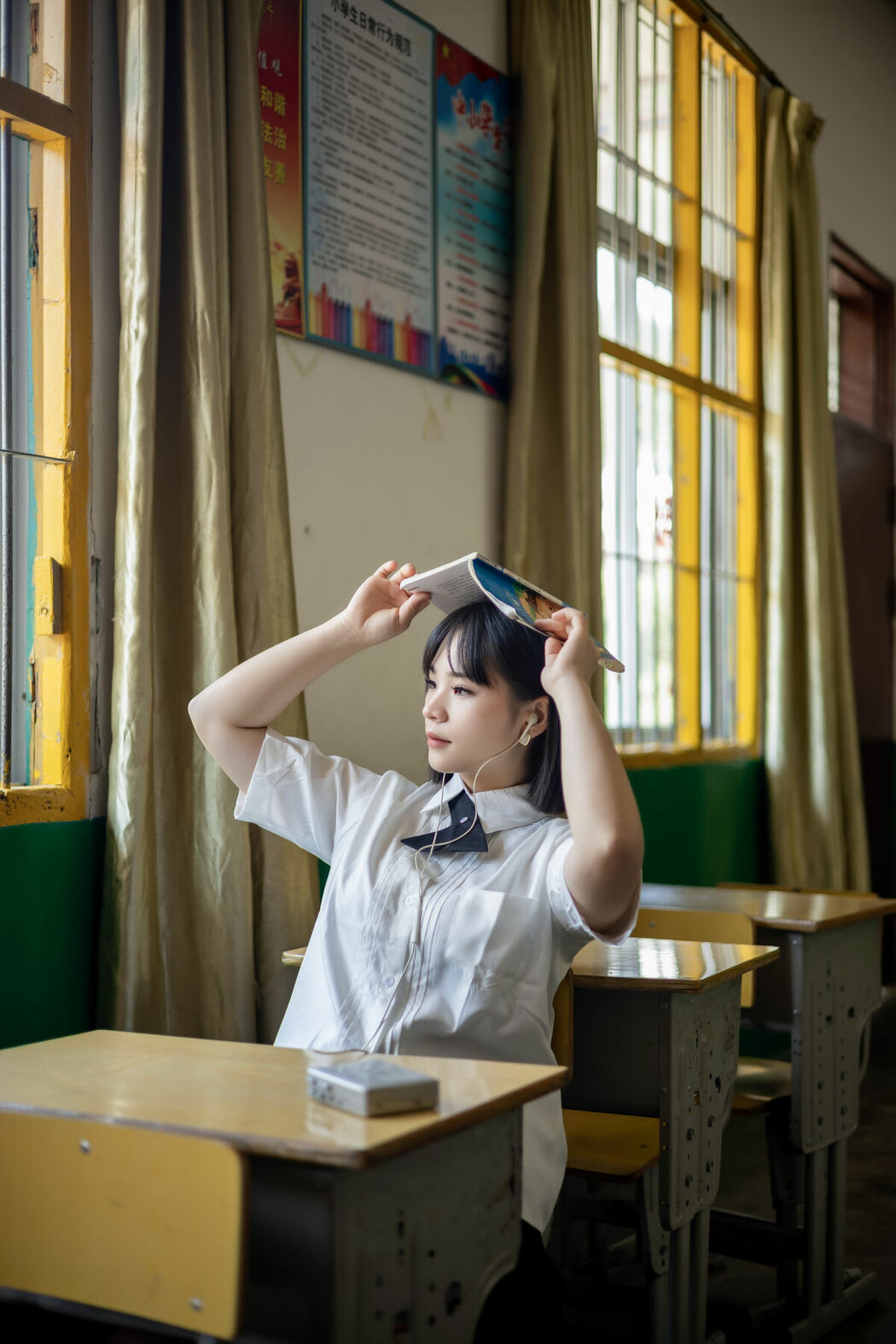 YiTuYu艺图语 Vol.10028 Xue Hua (33P)