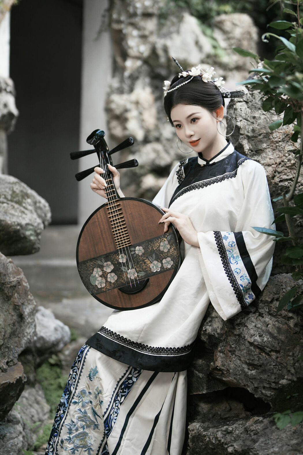 YiTuYu艺图语 Vol.10030 Luo Ning Tang (28P)