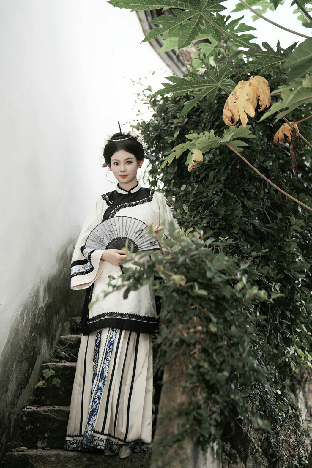 YiTuYu艺图语 Vol.10030 Luo Ning Tang (28P)