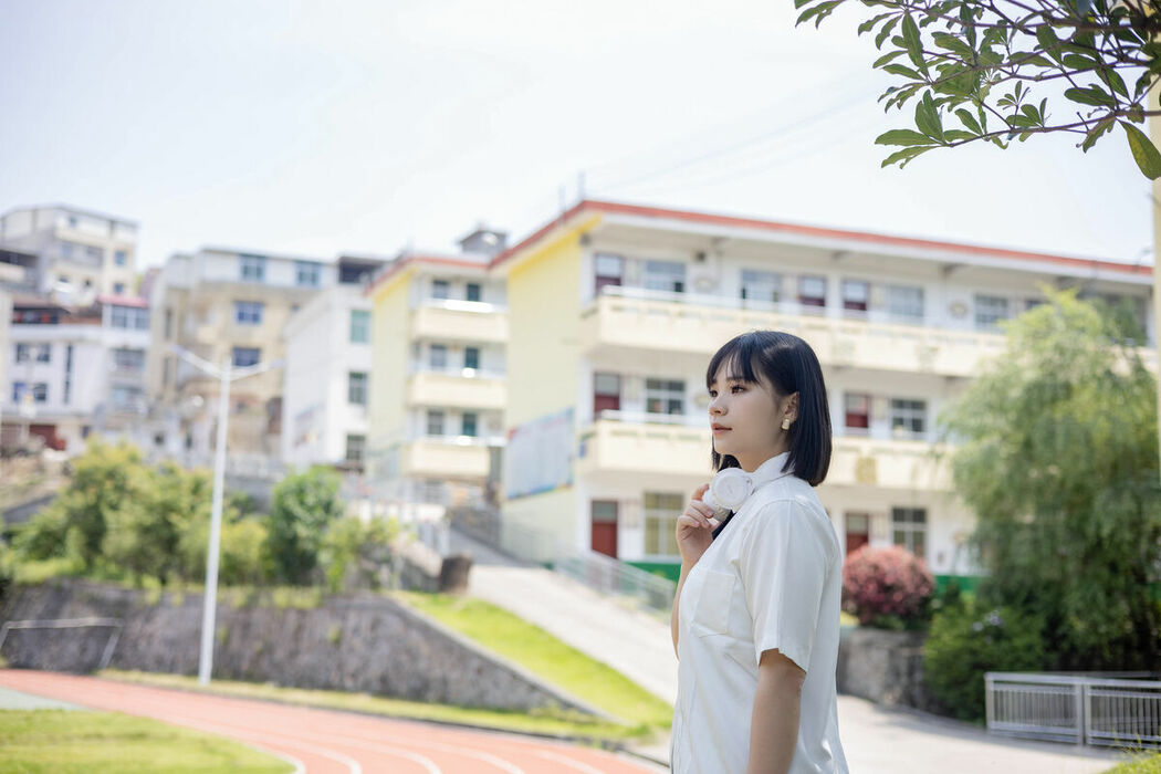 YiTuYu艺图语 Vol.10028 Xue Hua (33P)