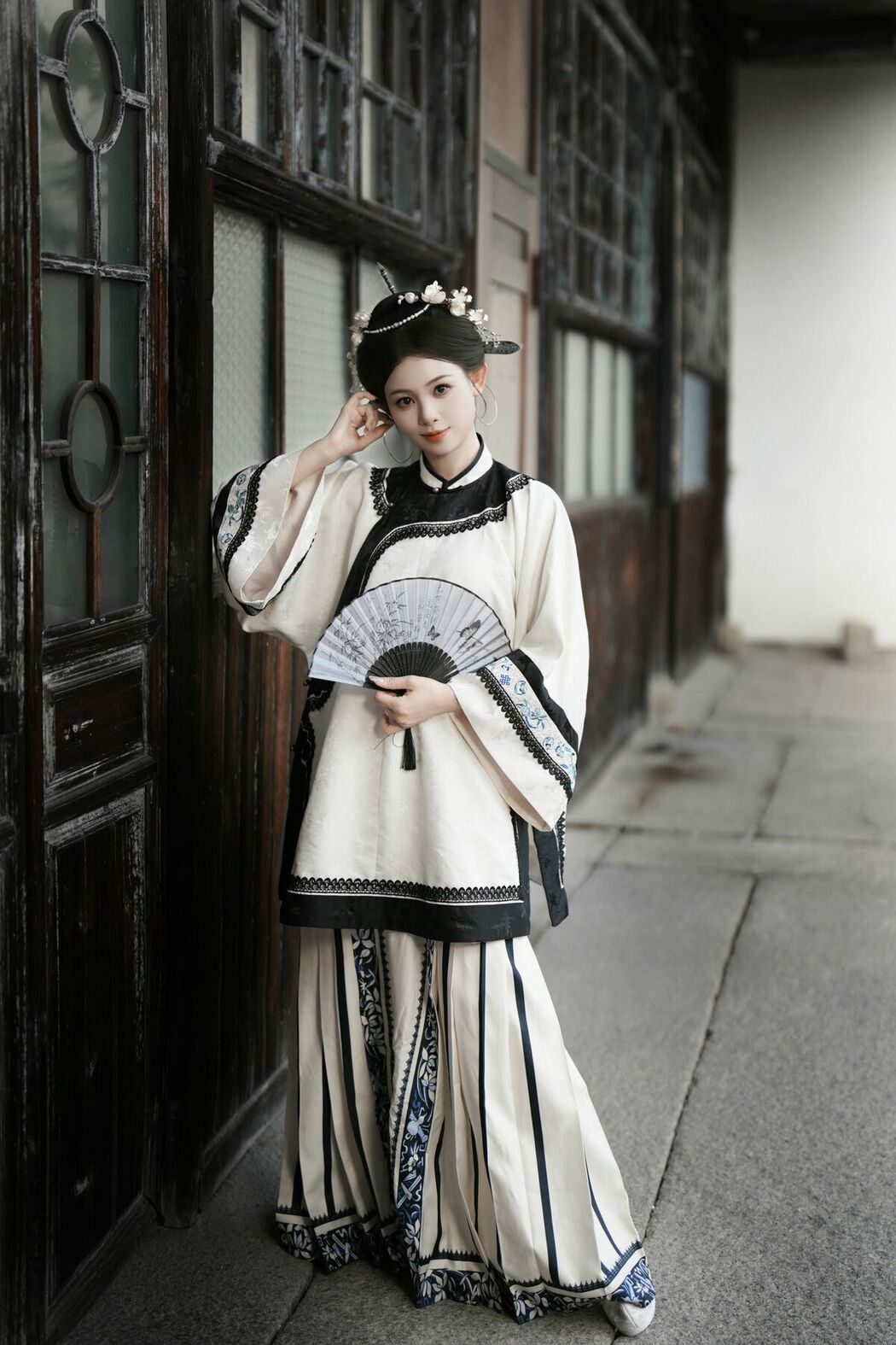 YiTuYu艺图语 Vol.10030 Luo Ning Tang (28P)