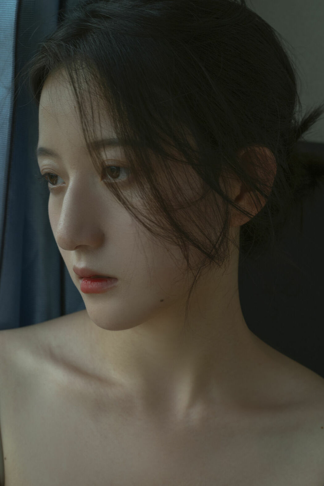 YiTuYu艺图语 Vol.10029 Yi Zhi Song Song (17P)