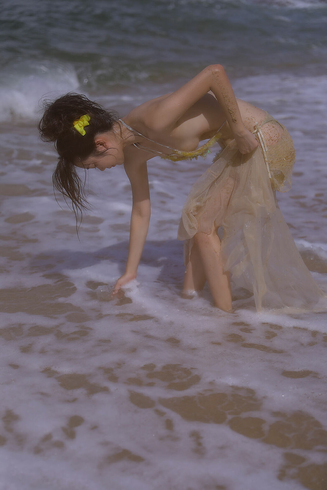 YiTuYu艺图语 Vol.10031 Liu Liu (20P)