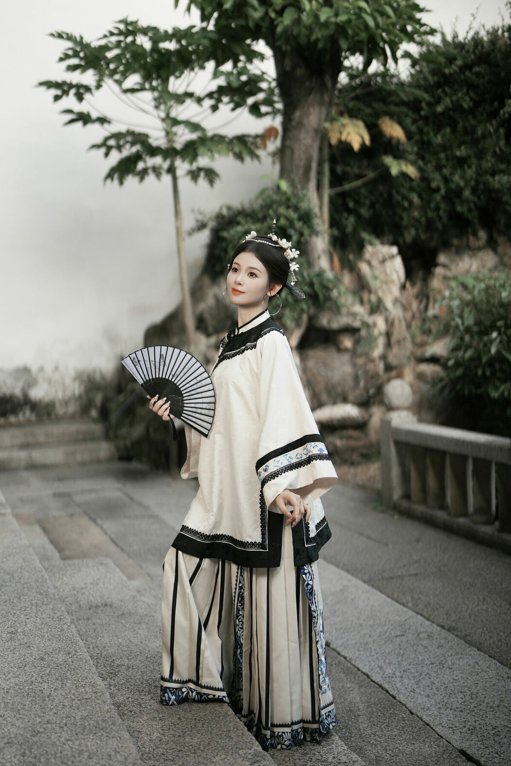 YiTuYu艺图语 Vol.10030 Luo Ning Tang (28P)