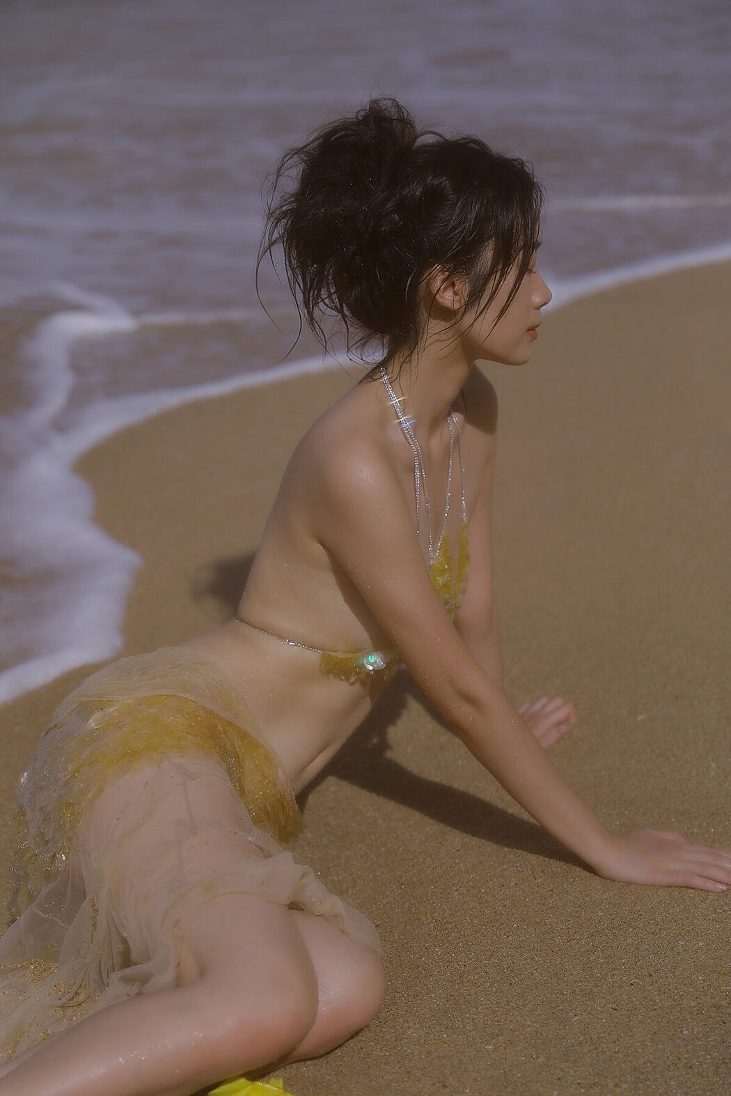 YiTuYu艺图语 Vol.10031 Liu Liu (20P)