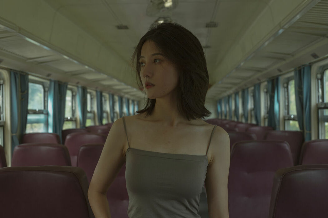 YiTuYu艺图语 Vol.10029 Yi Zhi Song Song (17P)