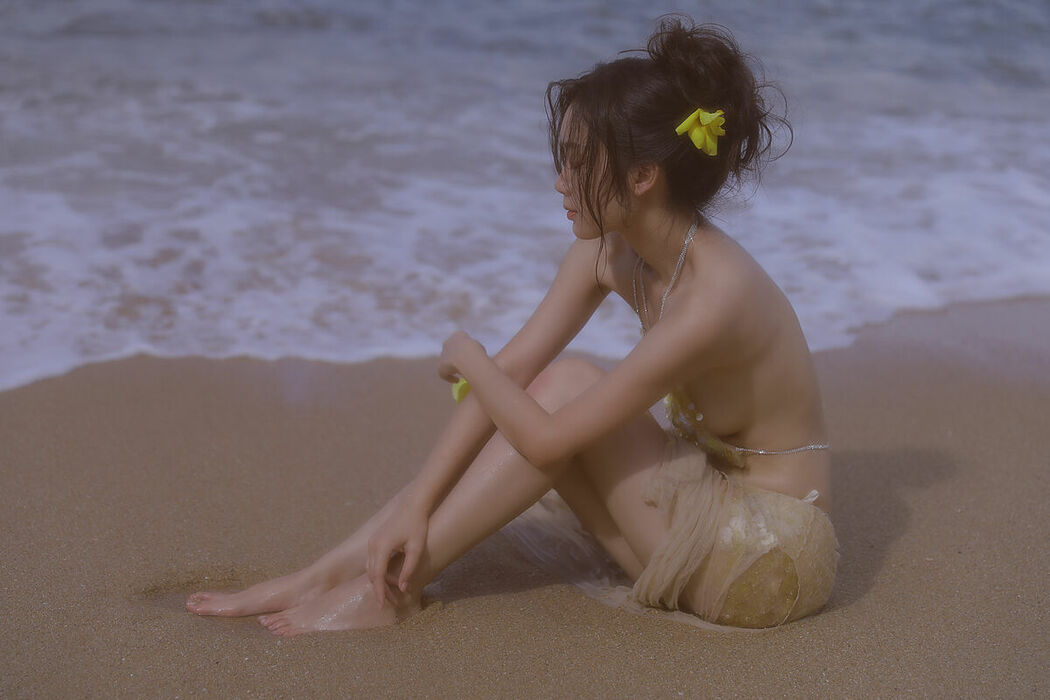 YiTuYu艺图语 Vol.10031 Liu Liu (20P)