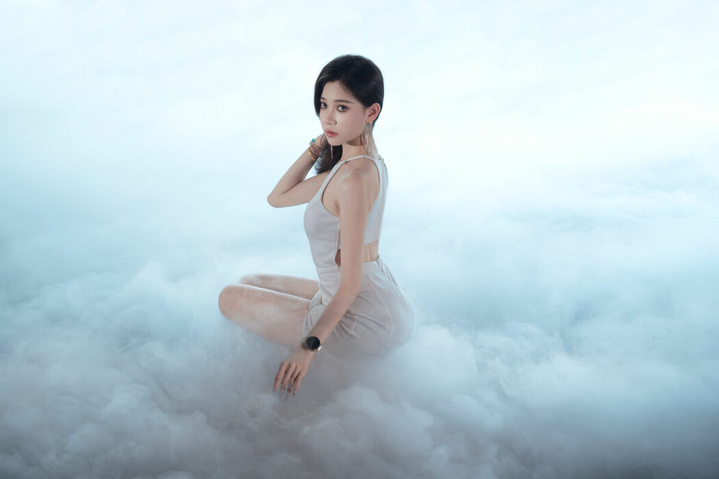 YiTuYu艺图语 Vol.10032 Lu Lu (14P)