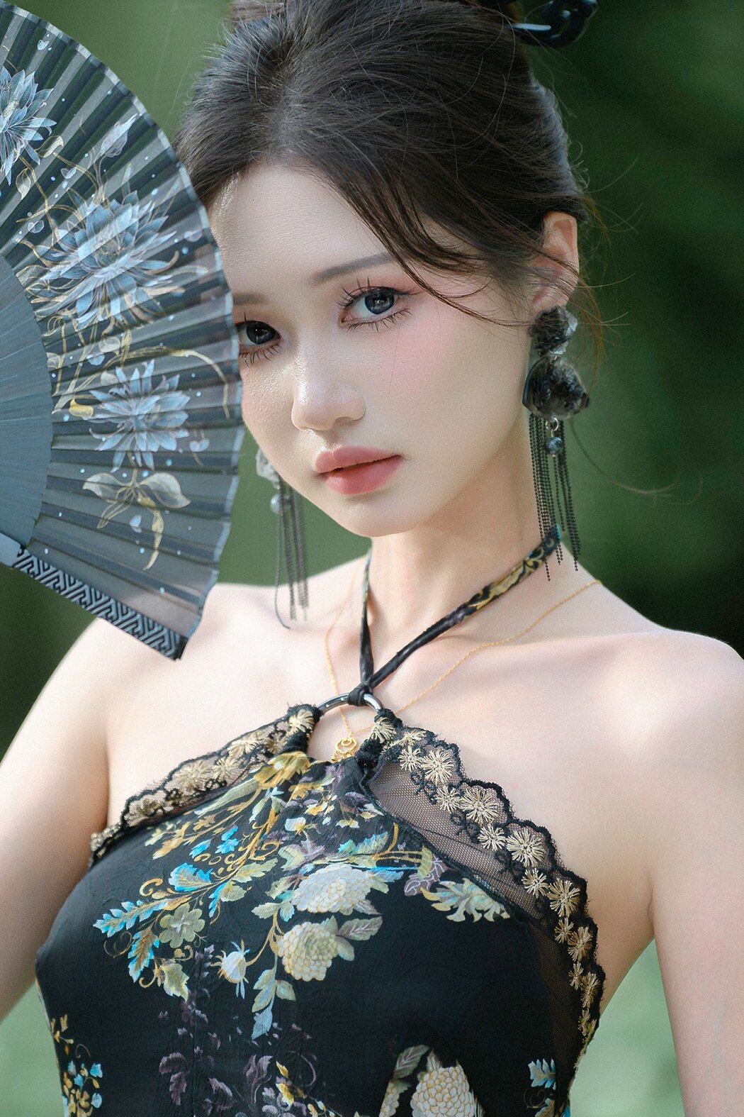 YiTuYu艺图语 Vol.10037 Jin Jin A (25P) Cover Photo