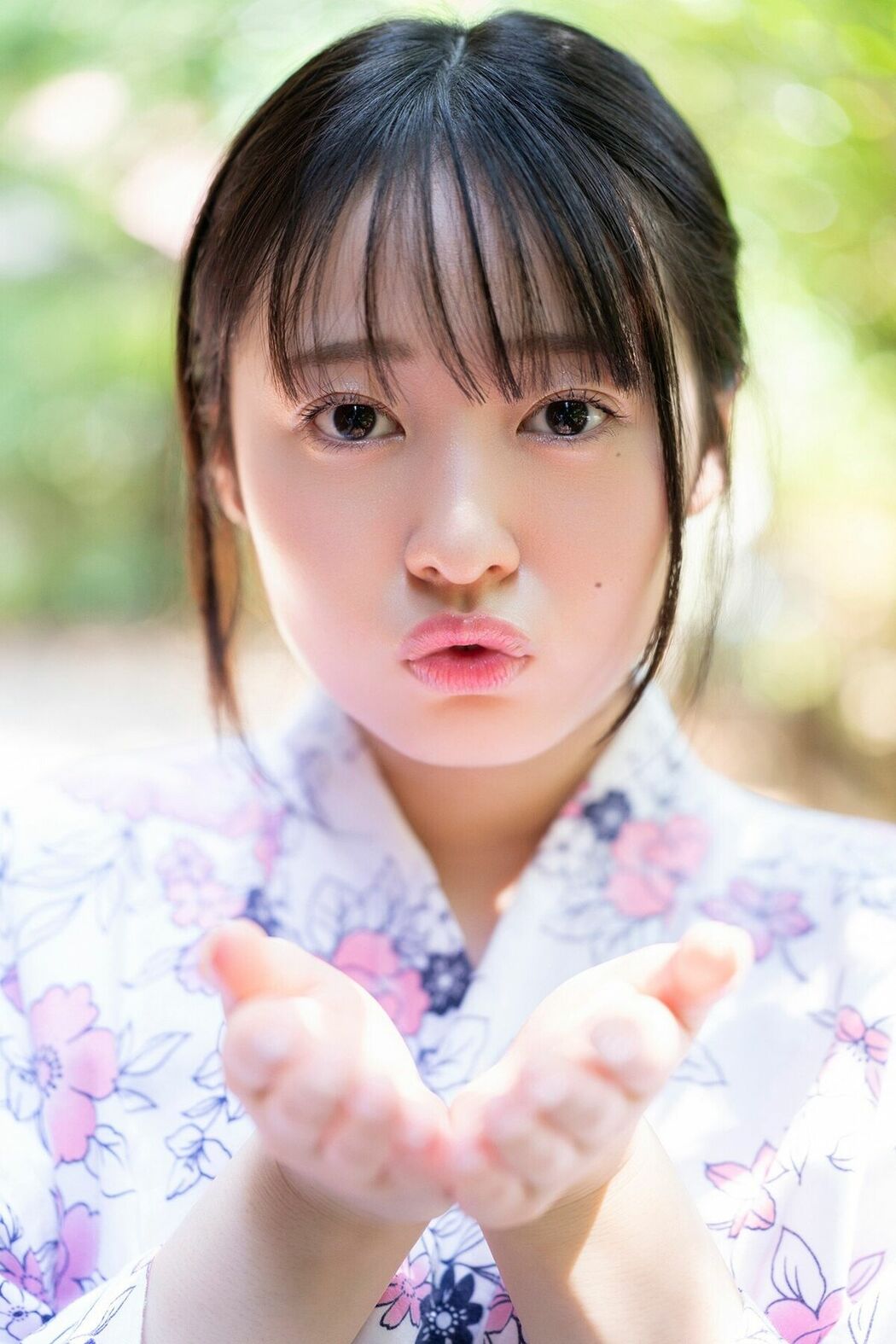 JP Miu Shirahama 白濱美兎 – FLASHデジタル写真集 何度でもここに来よう (72P)