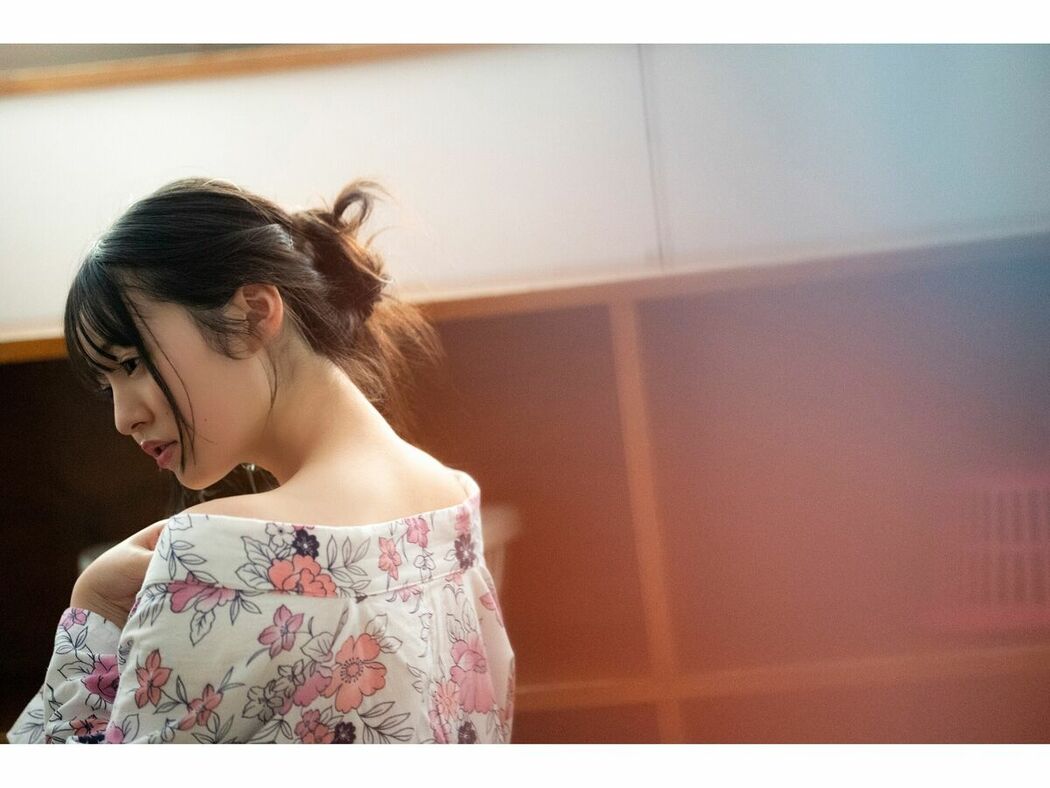 JP Miu Shirahama 白濱美兎 – FLASHデジタル写真集 何度でもここに来よう (72P)