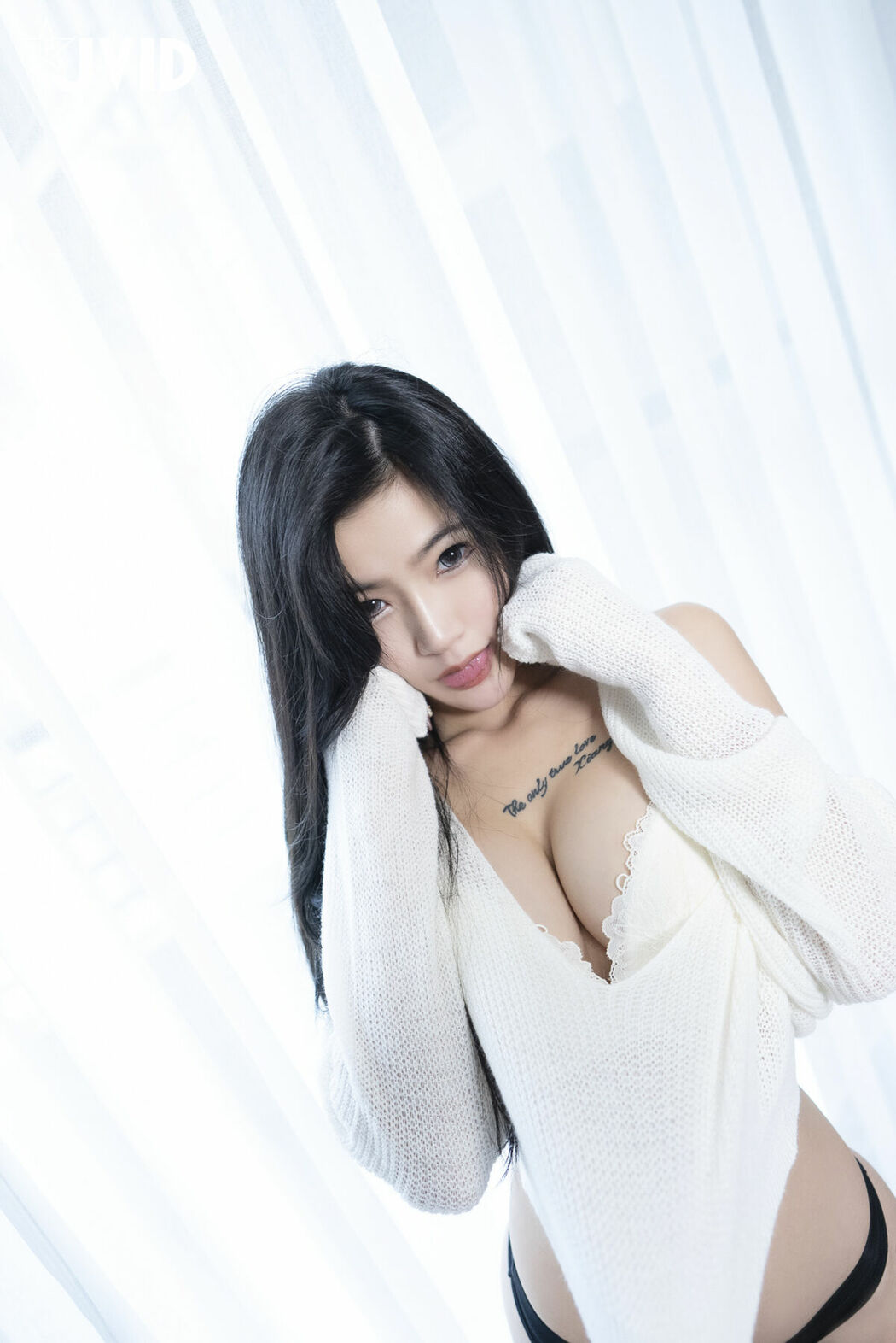 Nal Nal 奈奈Nalnal – 全裸上空哥哥 用力もっと もっと 小隻馬趴好等著你來用力 Part01 (65P – 1V)