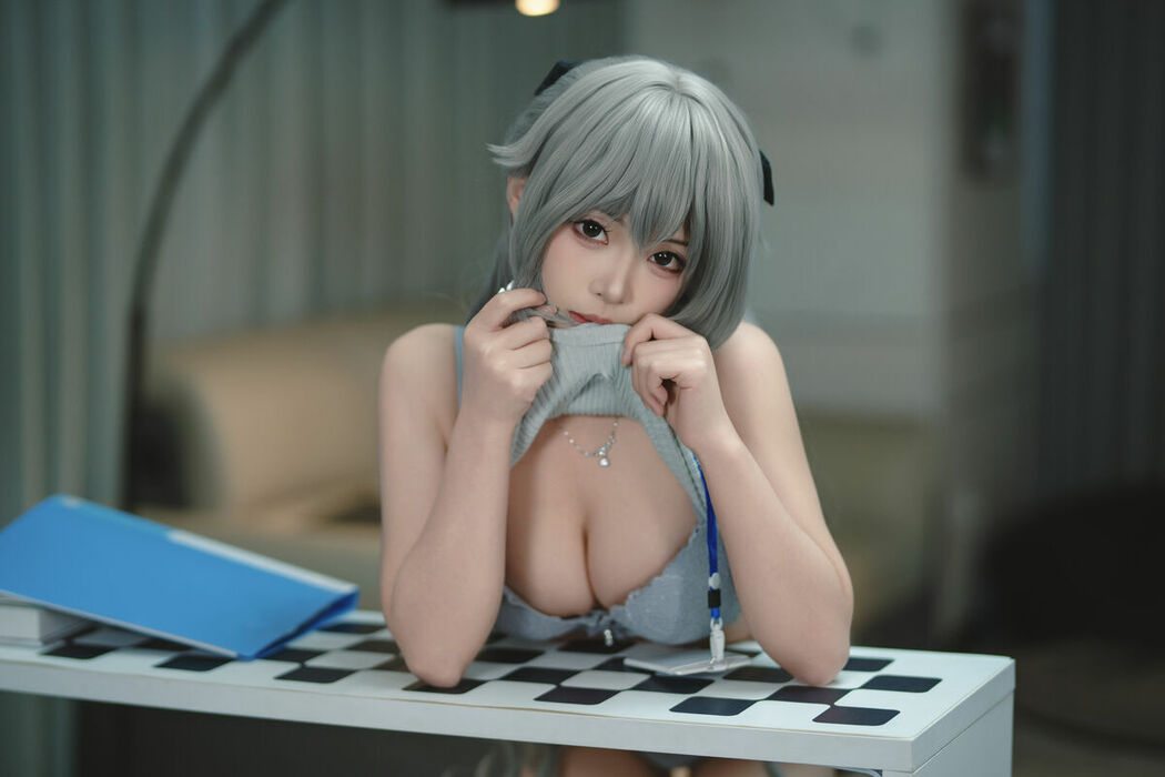 Coser@Bangni邦尼 – 布洛妮娅 崩坏 (88P – 7V)