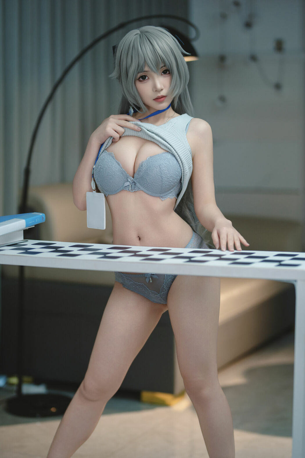 Coser@Bangni邦尼 – 布洛妮娅 崩坏 (88P – 7V)