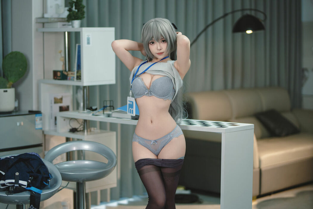 Coser@Bangni邦尼 – 布洛妮娅 崩坏 (88P – 7V)