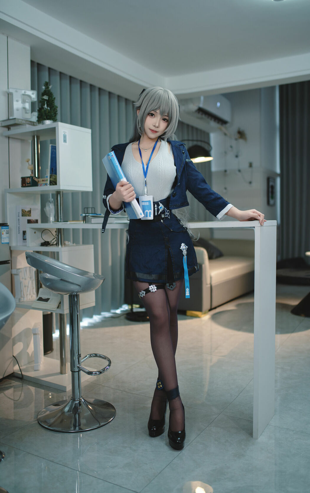 Coser@Bangni邦尼 – 布洛妮娅 崩坏 (88P – 7V)