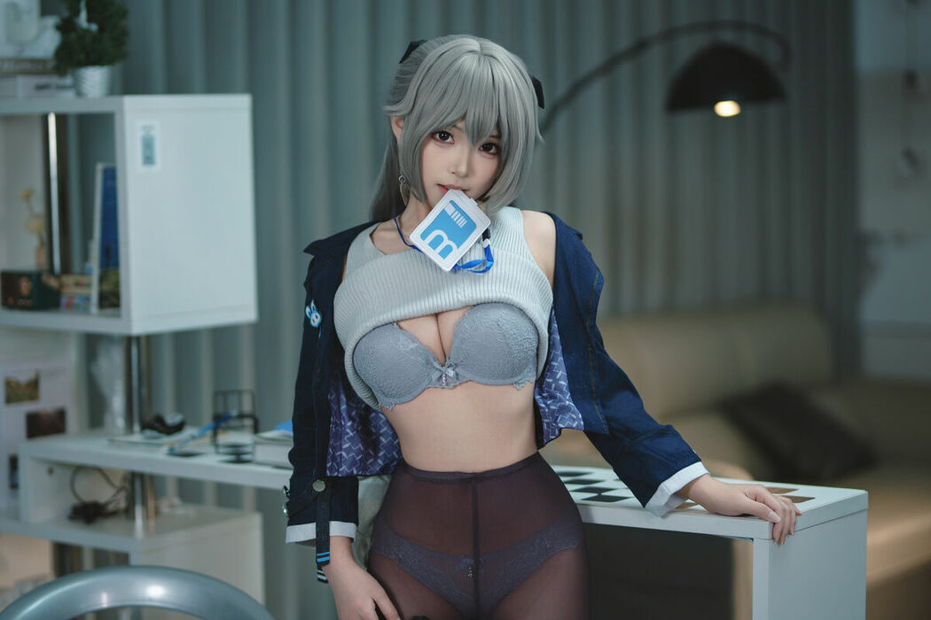 Coser@Bangni邦尼 – 布洛妮娅 崩坏 (88P – 7V)