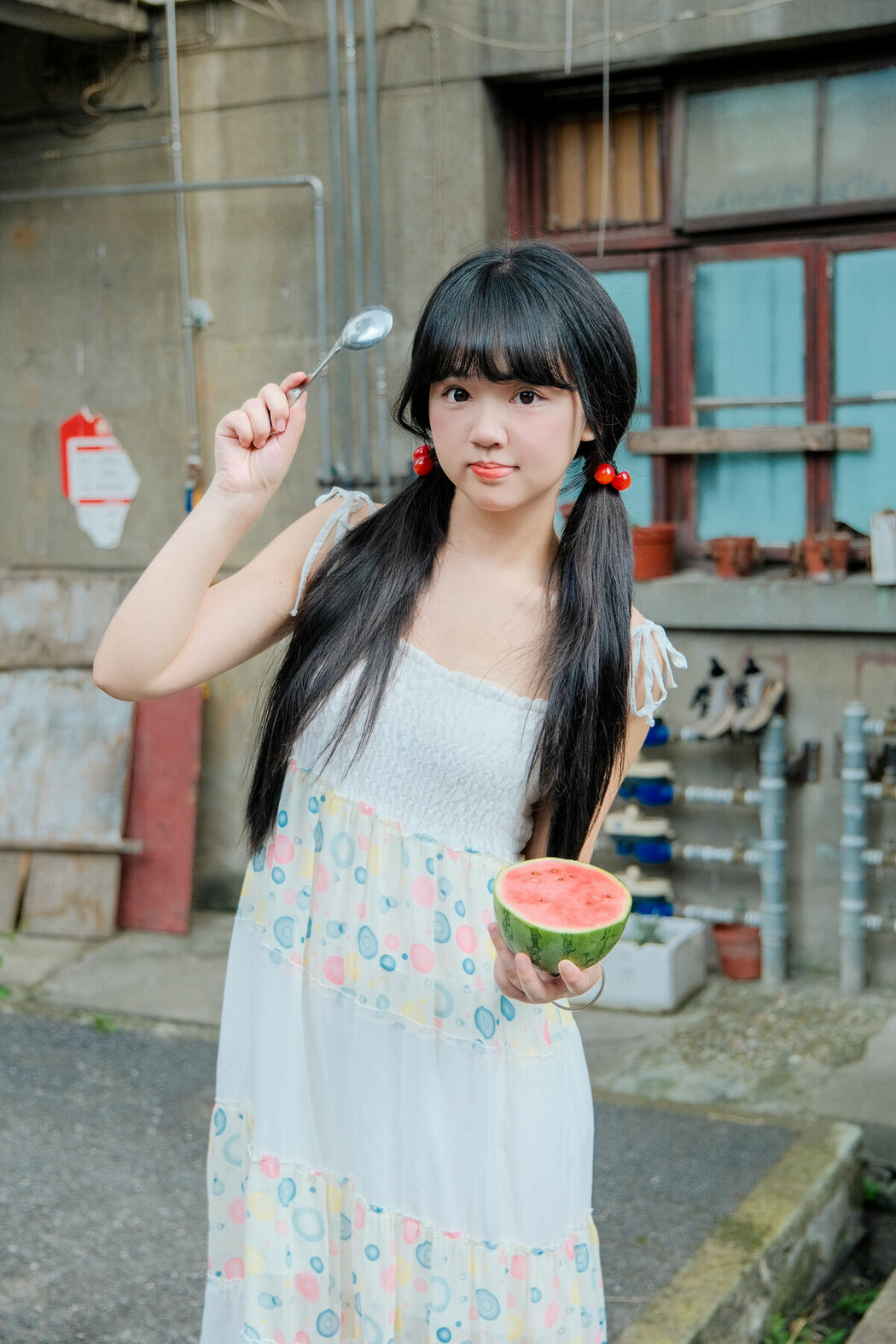 YiTuYu艺图语 Vol.10046 Xiao Li Hua Er (32P)