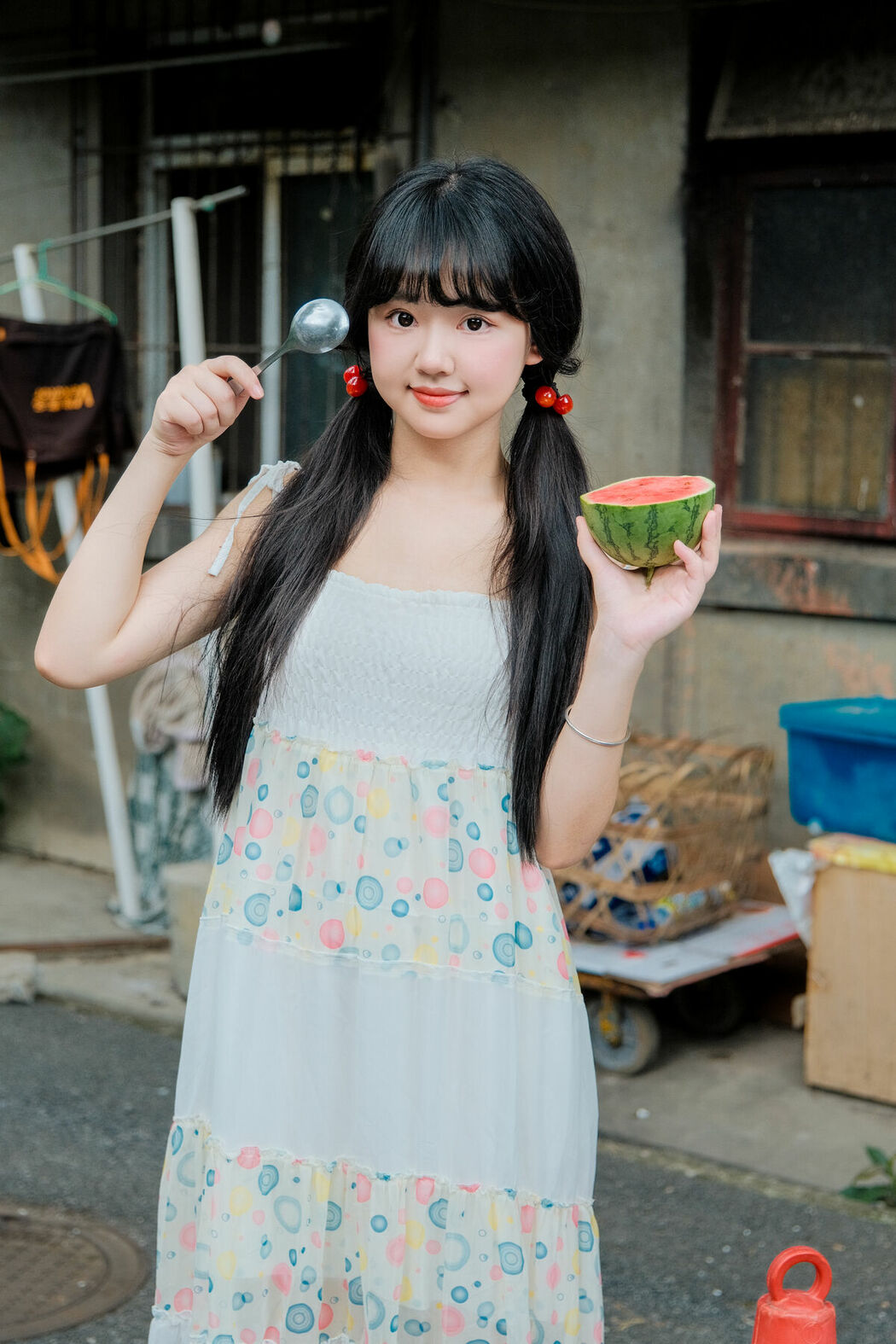 YiTuYu艺图语 Vol.10046 Xiao Li Hua Er (32P)