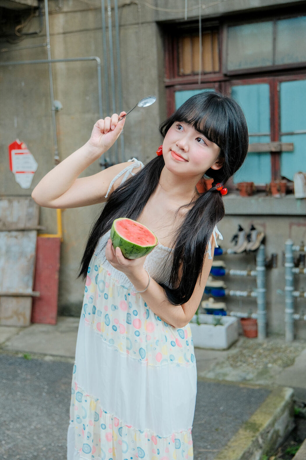 YiTuYu艺图语 Vol.10046 Xiao Li Hua Er (32P)