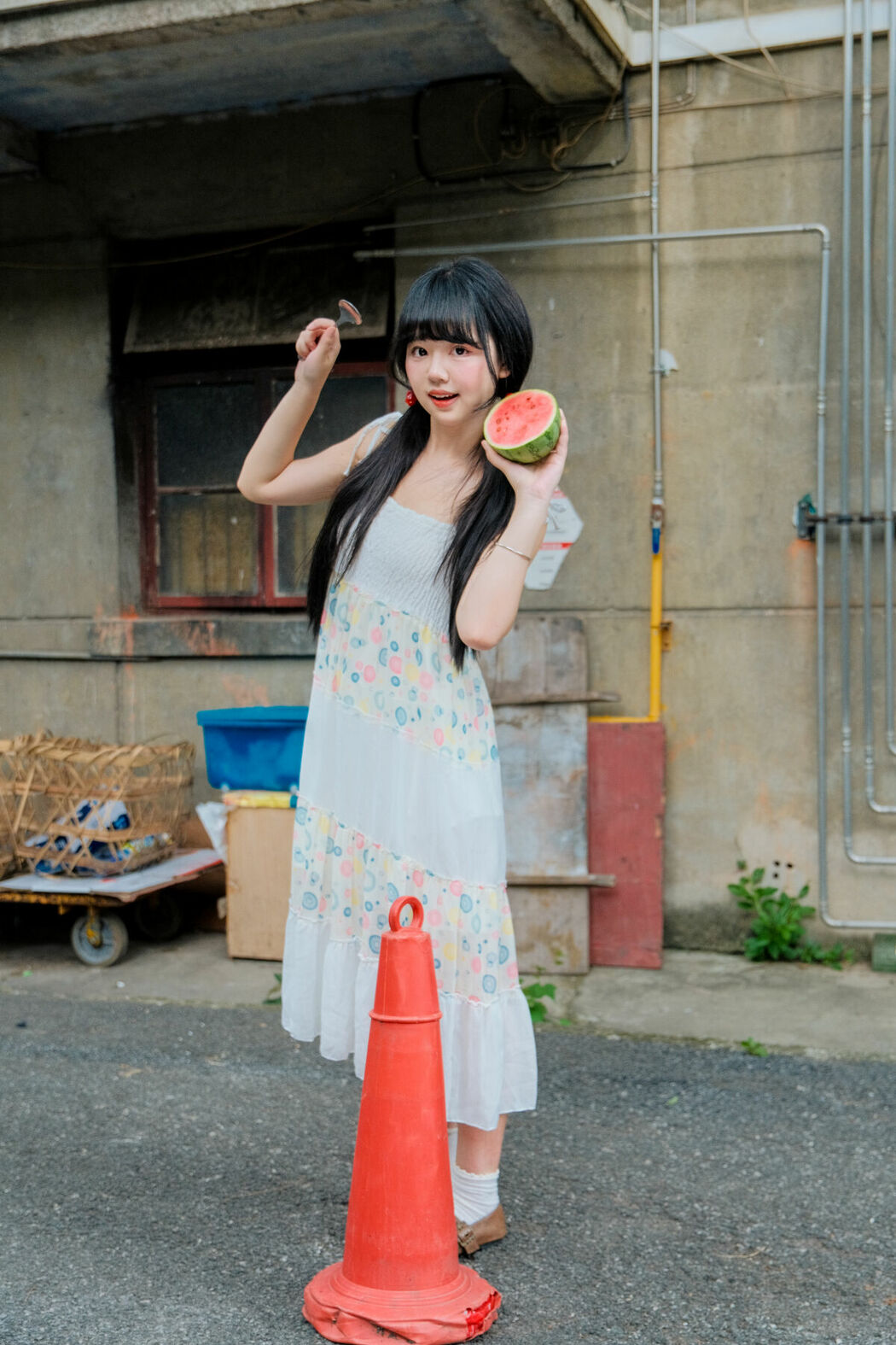 YiTuYu艺图语 Vol.10046 Xiao Li Hua Er (32P)
