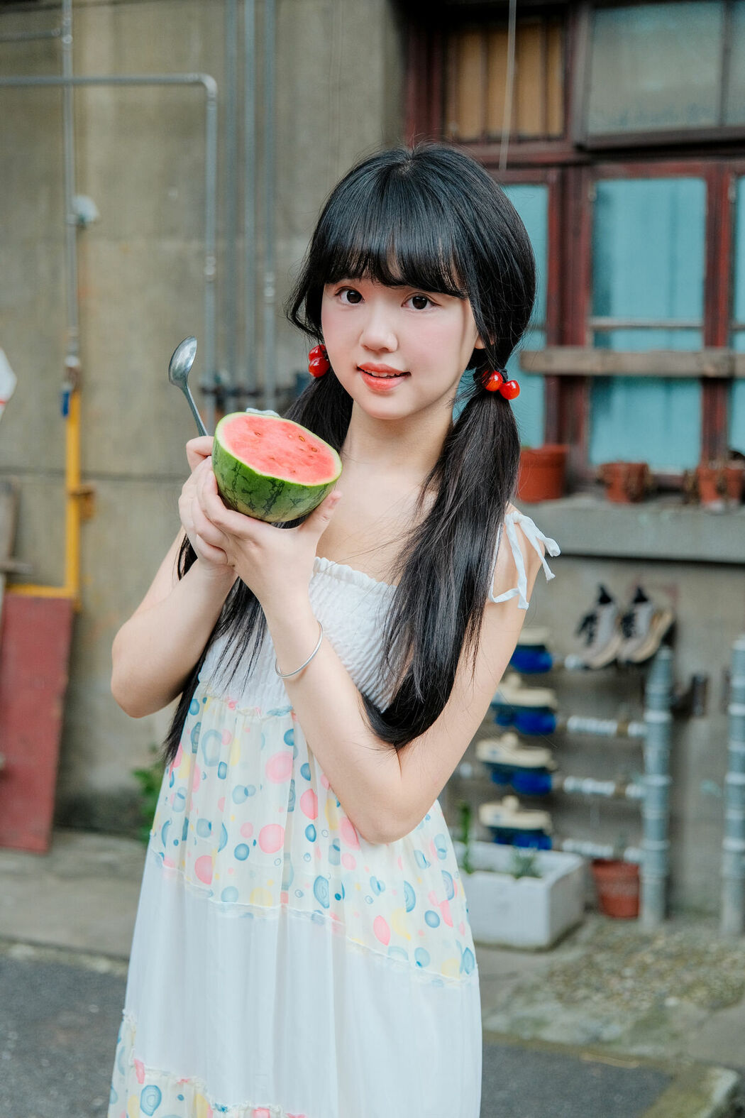 YiTuYu艺图语 Vol.10046 Xiao Li Hua Er (32P)