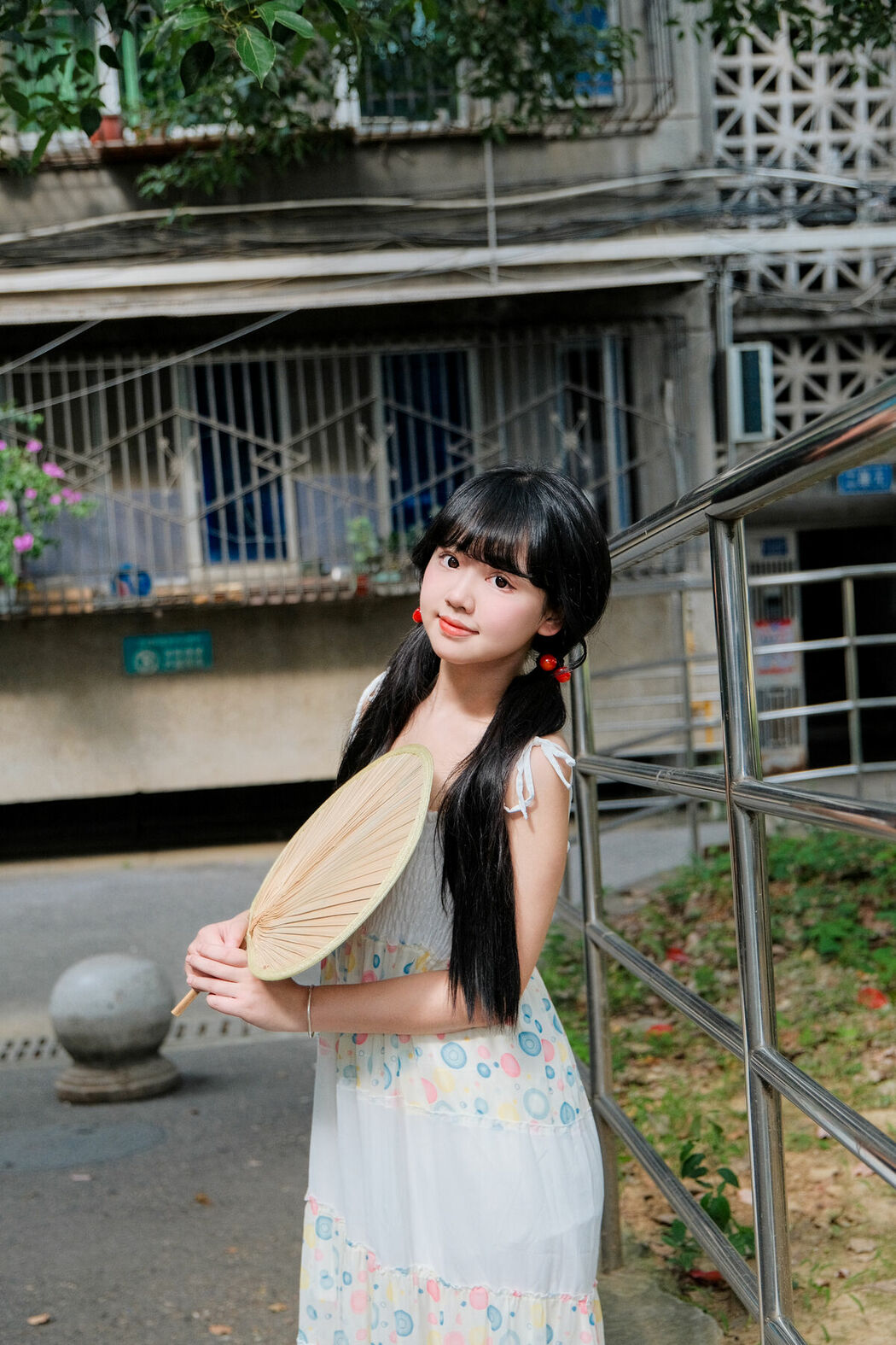 YiTuYu艺图语 Vol.10046 Xiao Li Hua Er (32P)