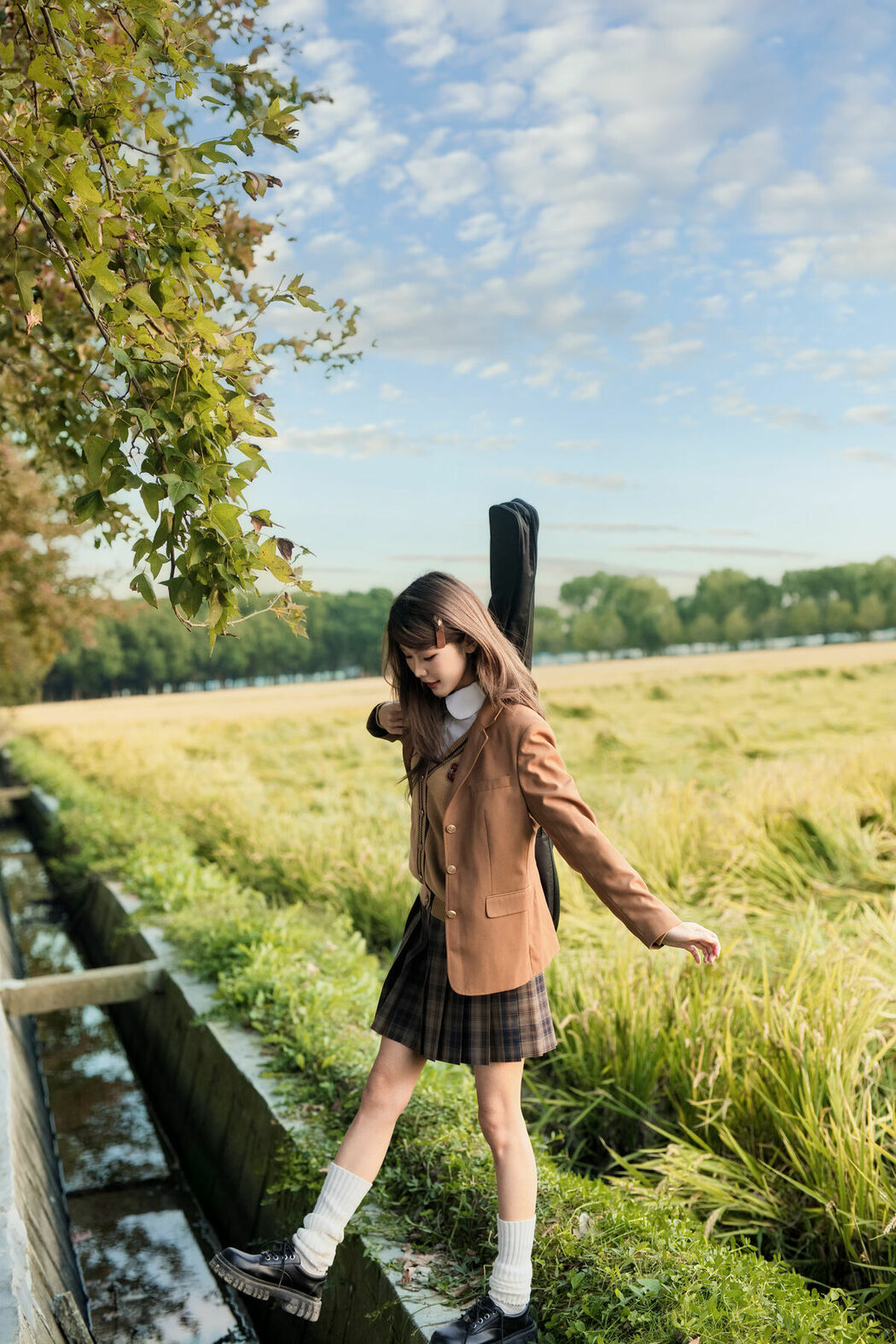 YiTuYu艺图语 Vol.10048 A Zhu (14P)