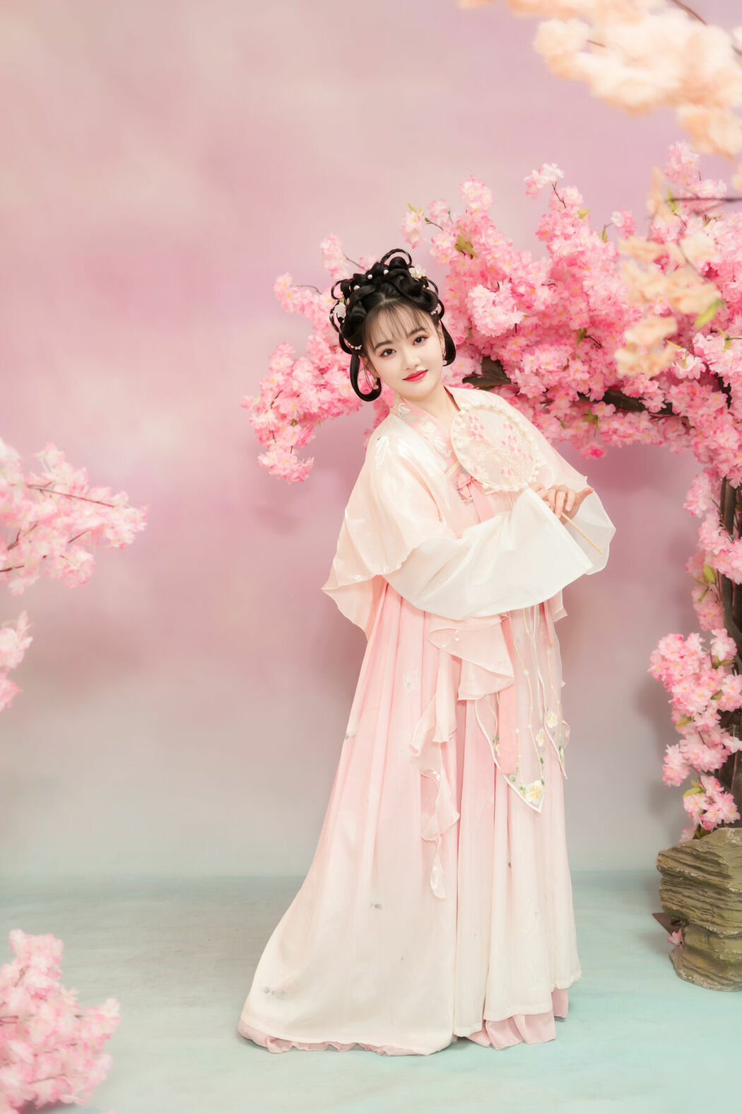 YiTuYu艺图语 Vol.10051 Zhu Ge (22P)