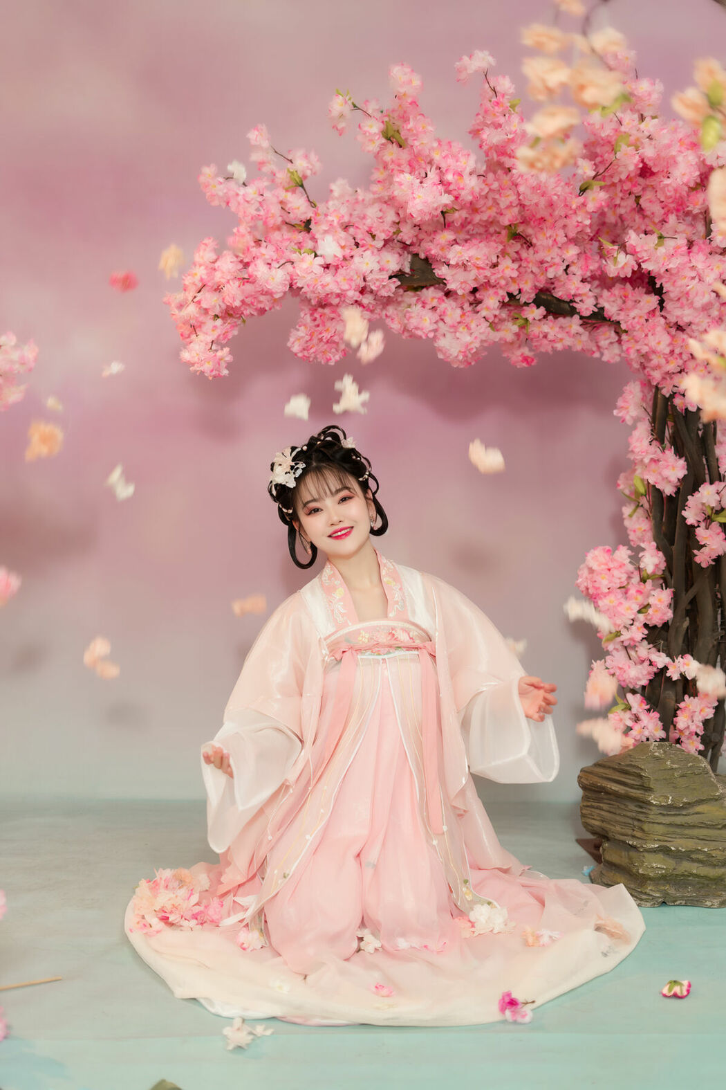 YiTuYu艺图语 Vol.10051 Zhu Ge (22P)
