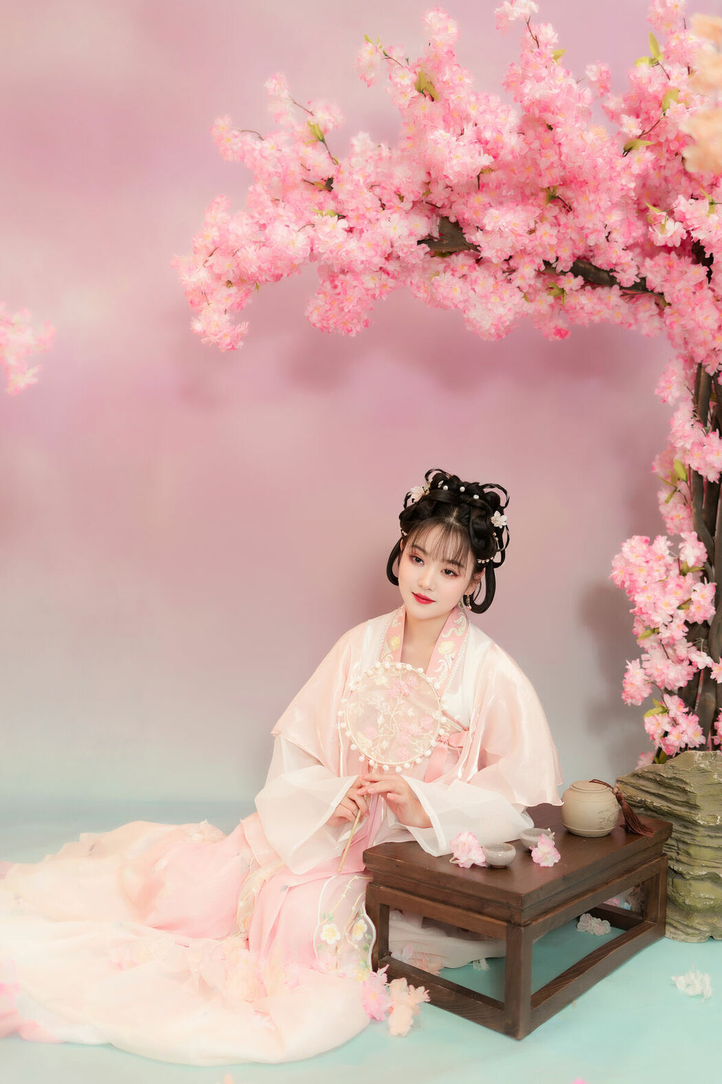 YiTuYu艺图语 Vol.10051 Zhu Ge (22P)