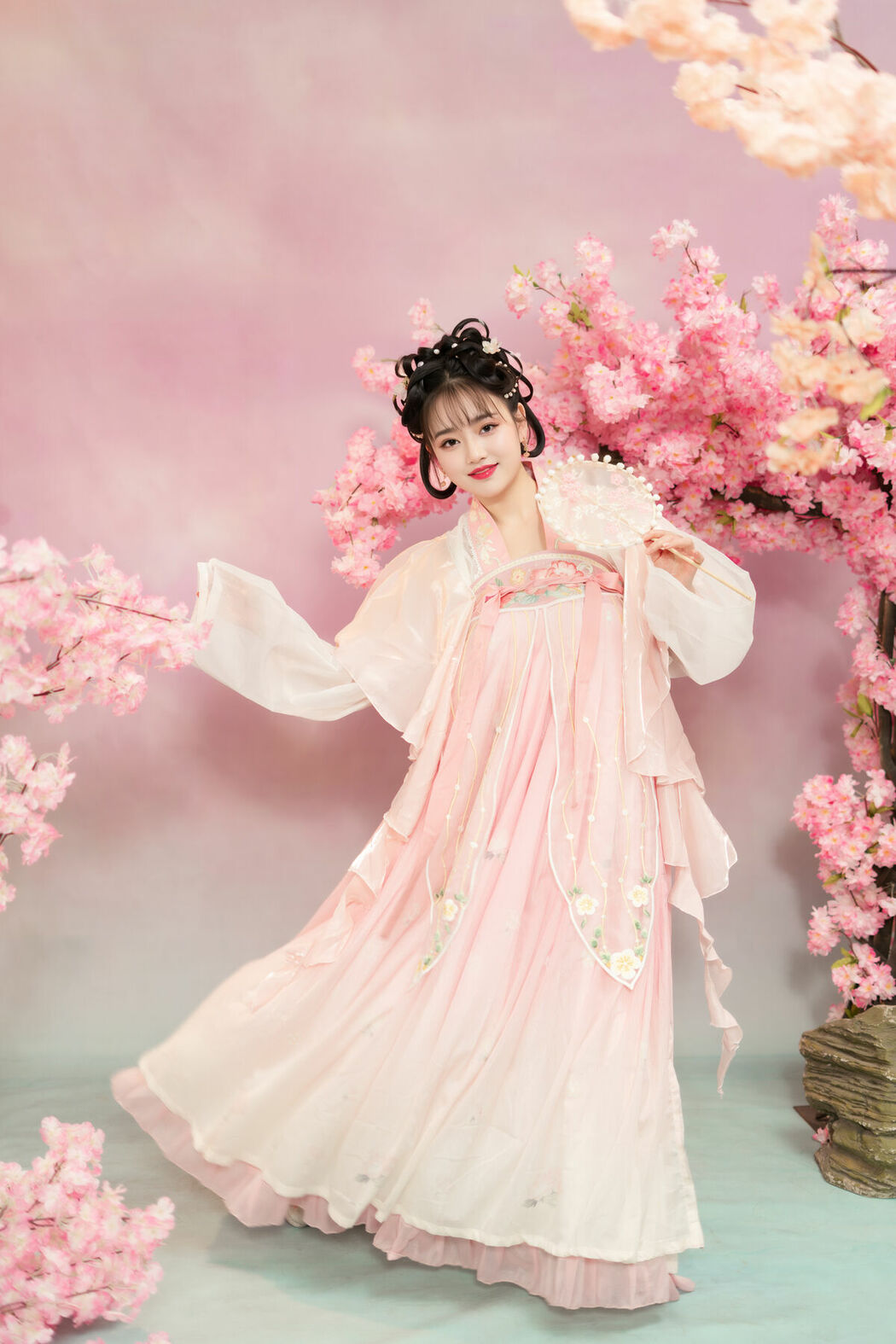 YiTuYu艺图语 Vol.10051 Zhu Ge (22P)