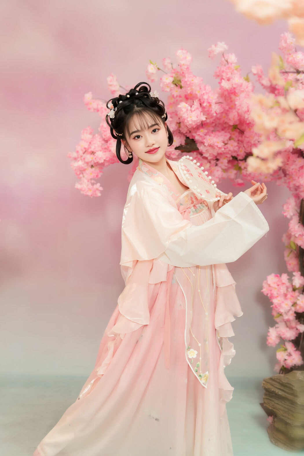YiTuYu艺图语 Vol.10051 Zhu Ge (22P)