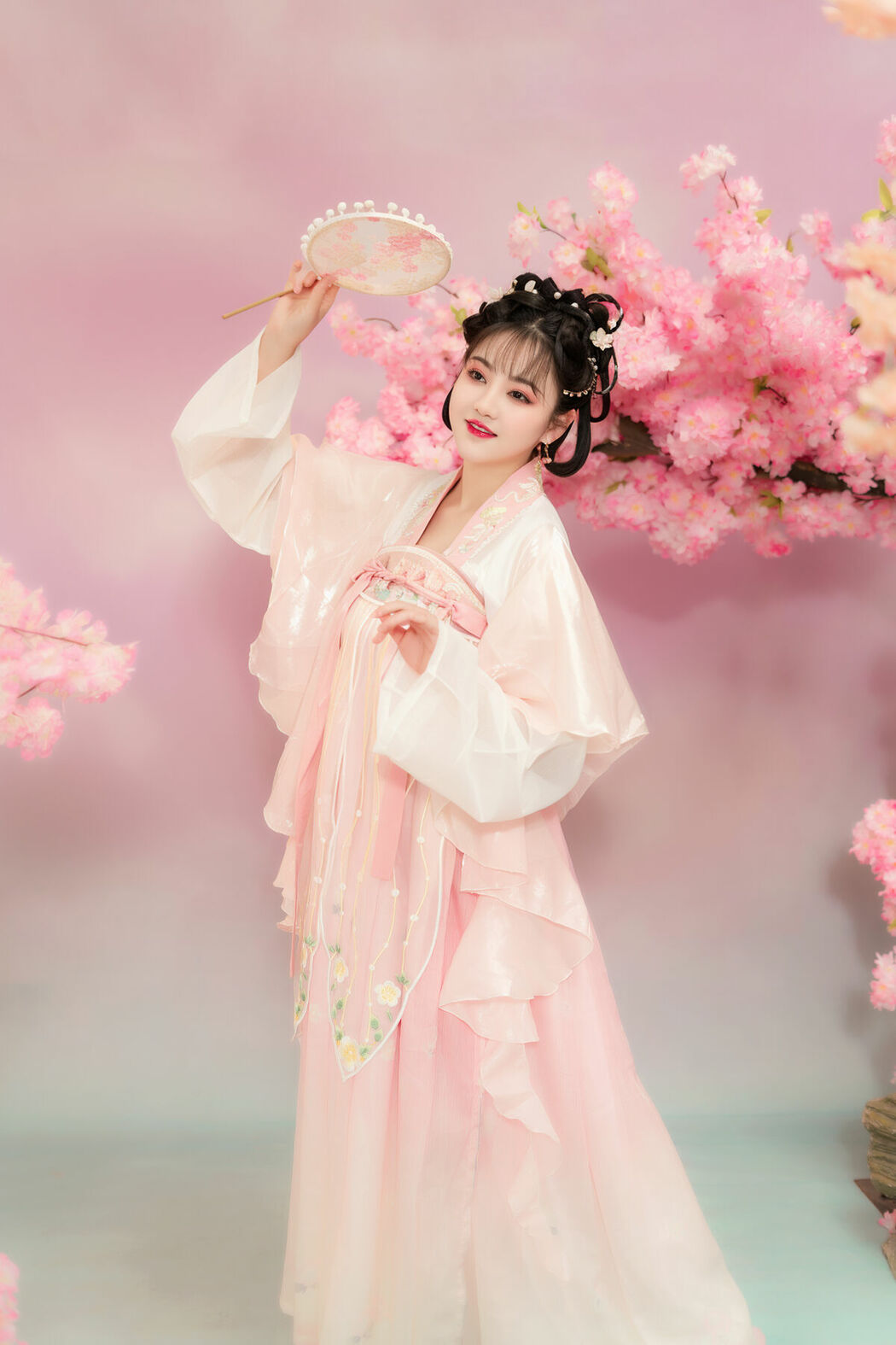 YiTuYu艺图语 Vol.10051 Zhu Ge (22P)