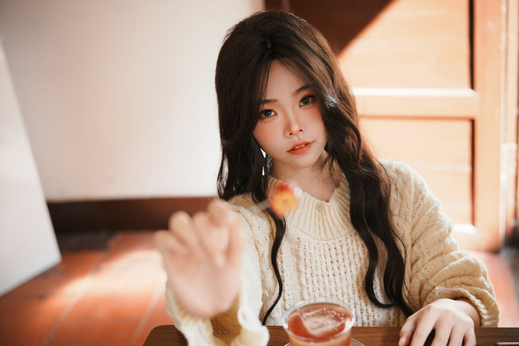 YiTuYu艺图语 Vol.10049 Le Di (14P)