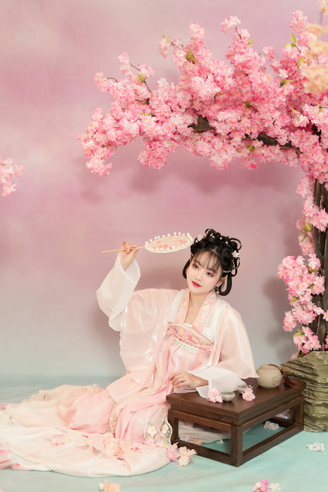 YiTuYu艺图语 Vol.10051 Zhu Ge (22P)