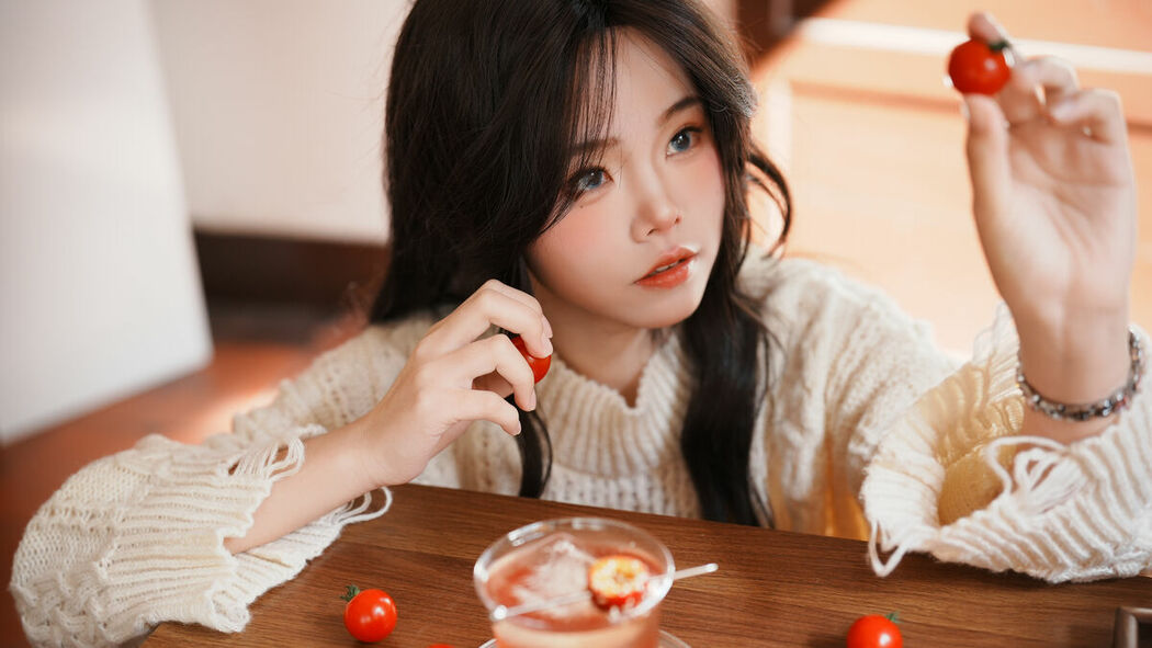 YiTuYu艺图语 Vol.10049 Le Di (14P)