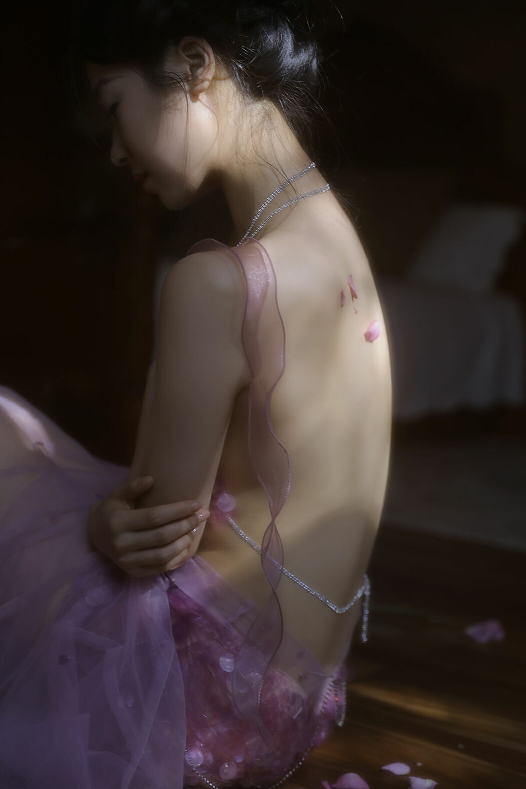 YiTuYu艺图语 Vol.10057 Lu Yi Er Er (14P)